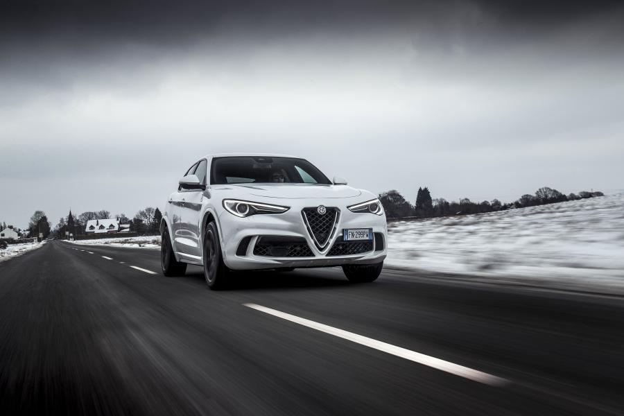  Alfa Romeo Stelvio Quadrifoglio (949) 2017 года  (WW) (фото 50 из 51)